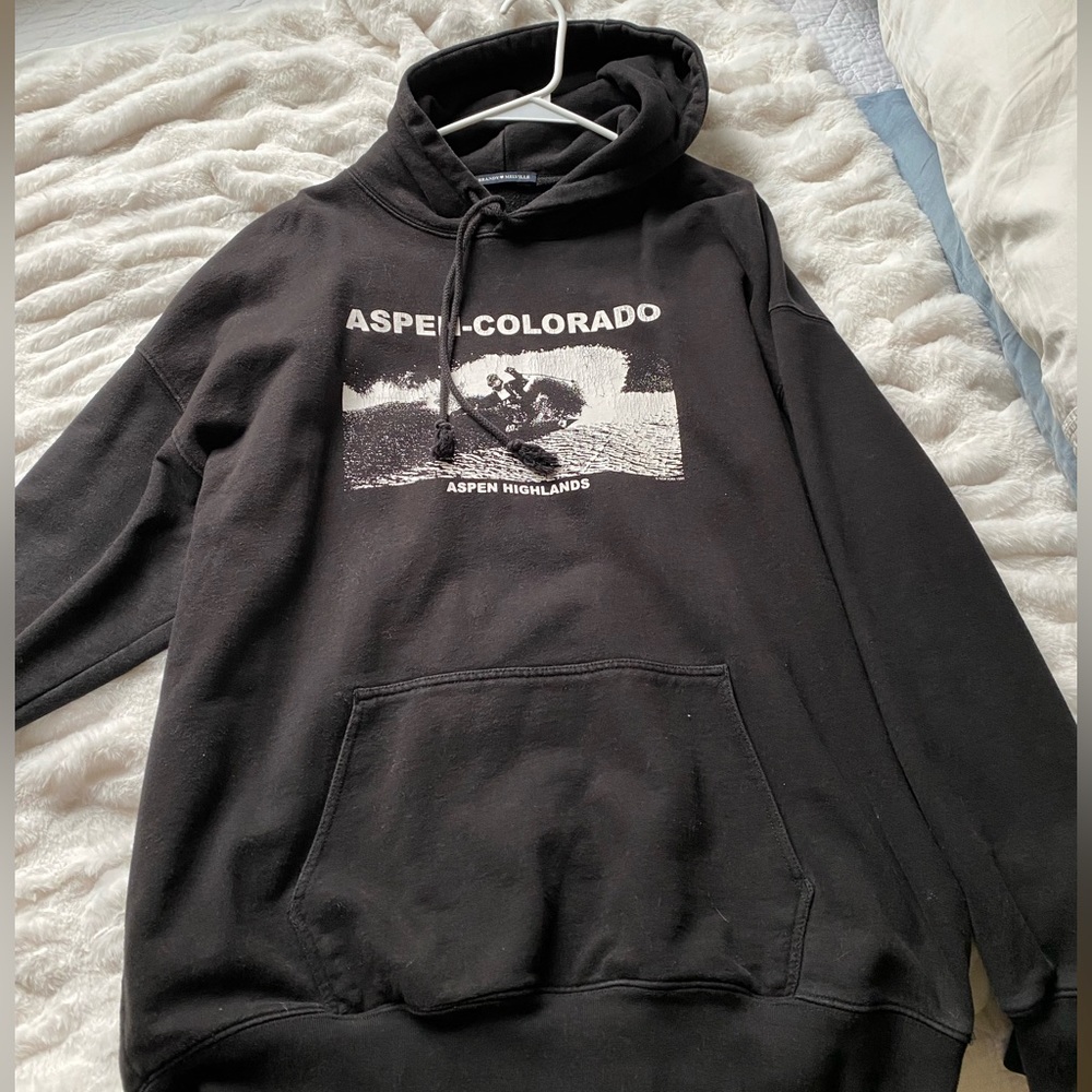 Brandy Melville Aspen Sweatshirt